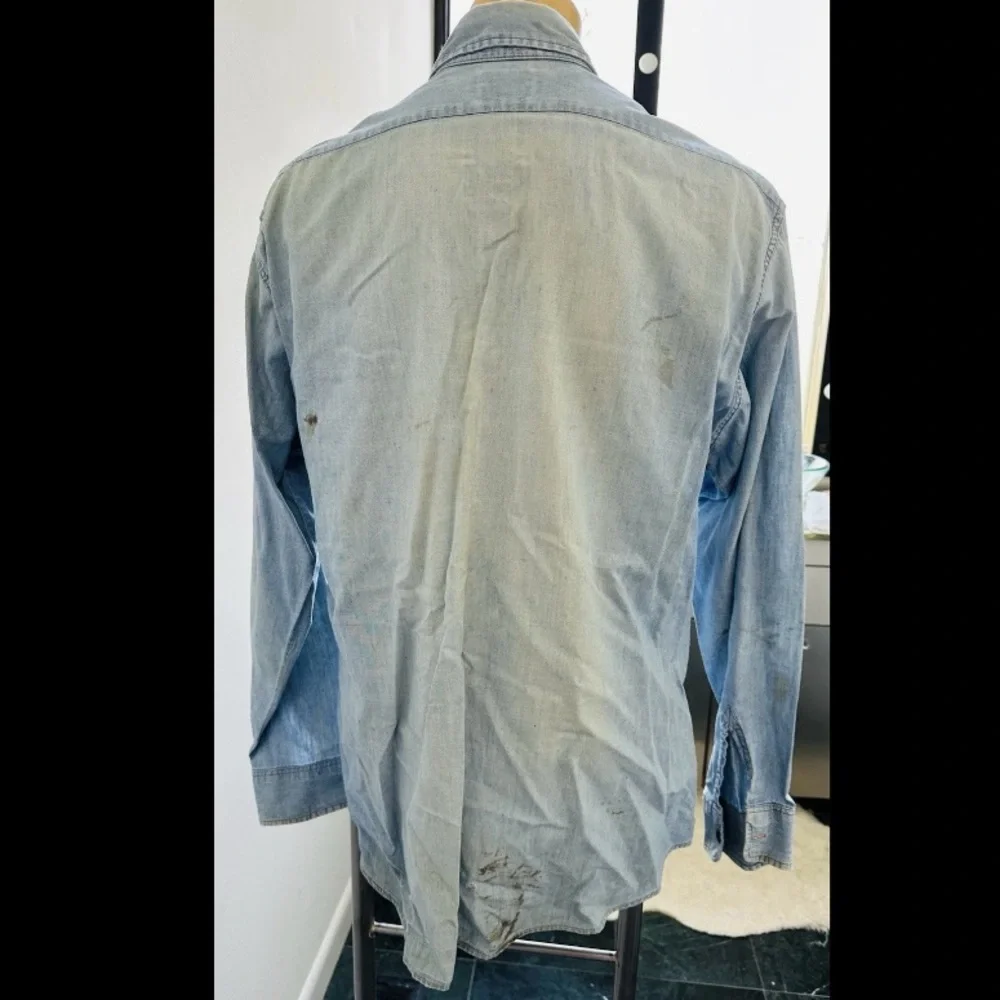 VINTAGE 1970s LEVI'S WORK SHIRT ORANGE TAB BLUE DENIM CHAMBRAY DISTRESSED XL - Picture 6 of 10